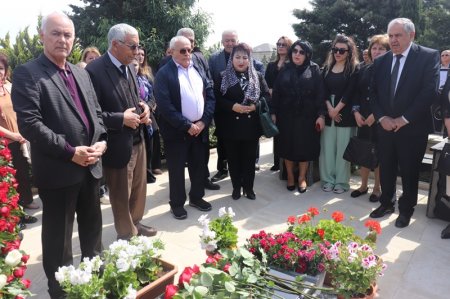 AMEA-nın müxbir üzvü Tofiq Məmmədovun xatirəsi yad edilib - FOTO