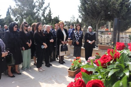 AMEA-nın müxbir üzvü Tofiq Məmmədovun xatirəsi yad edilib - FOTO