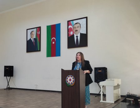 İqtisadiyyat və Humanitar Kollecdə bir qrup şair və yazıçı ilə görüş olub - FOTO İqtisadiyyat və Humanitar Kollecdə bir qrup şair və yazıçı ilə görüş olub - FOTO