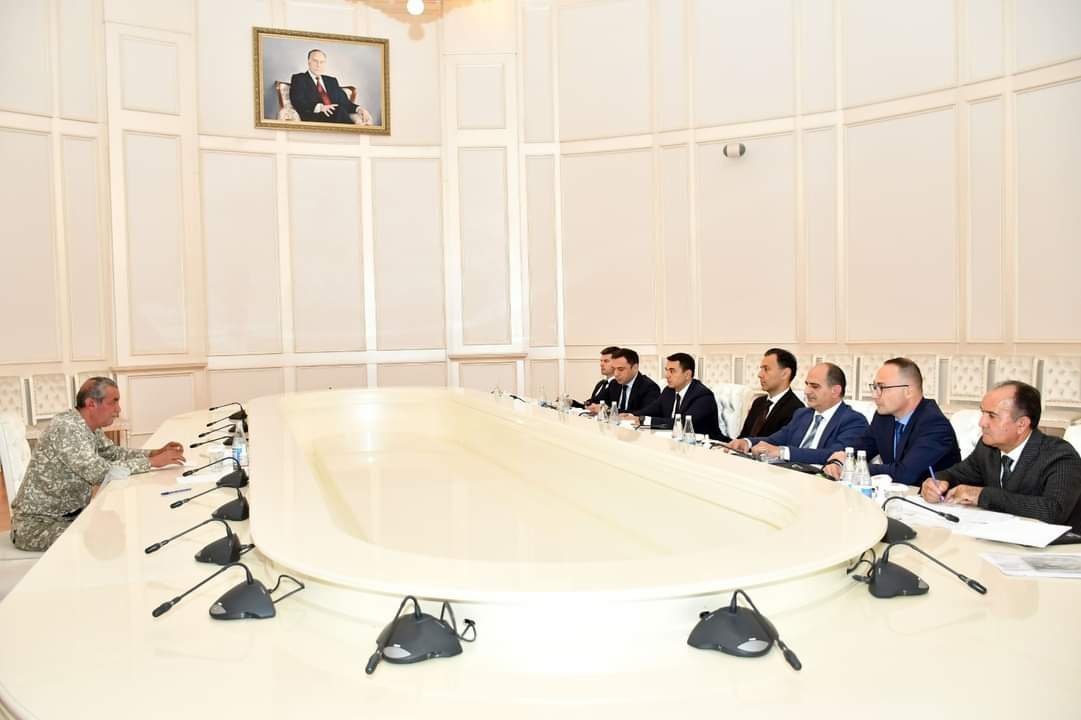Mədəniyyət naziri Gəncədə vətəndaşları qəbul edib