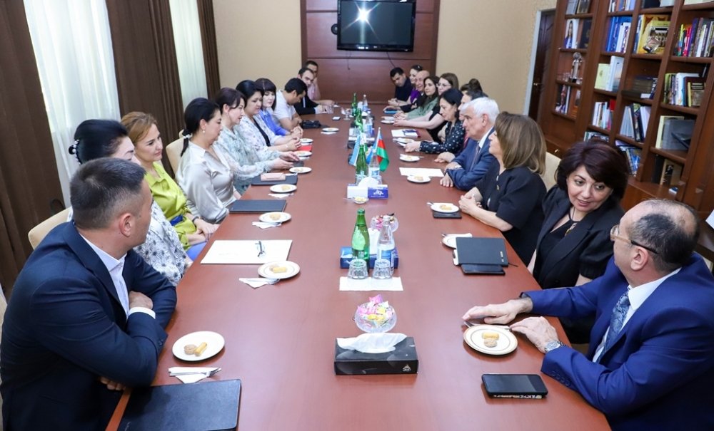 Kamal Abdulla Özbəkistanın Kokand Dövlət Pedaqoji İnstitutunun Fəxri doktoru seçilib - FOTO