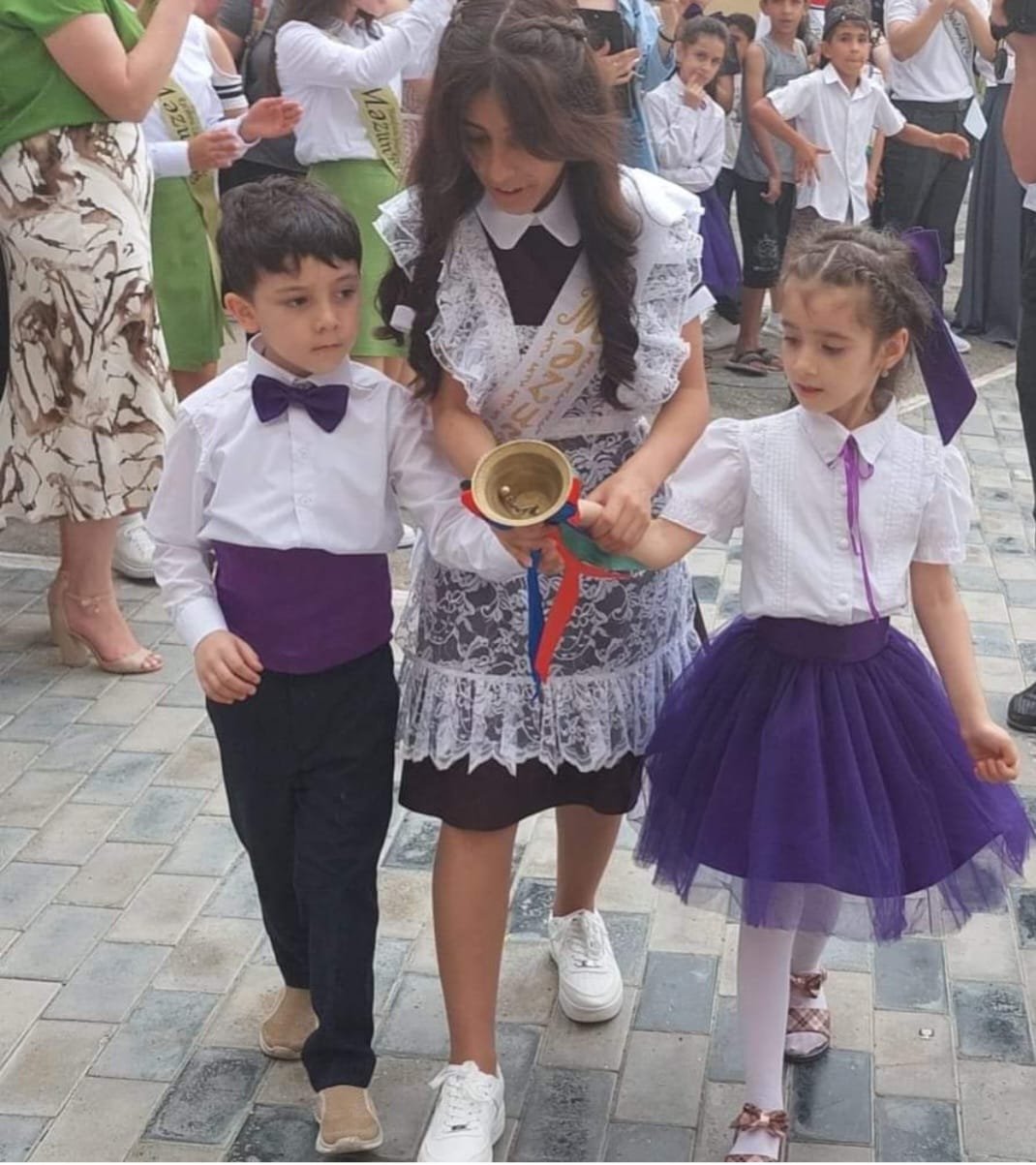 Xırdalan şəhər 4 nömrəli tam orta məktəbdə “Son Zəng” tədbiri keçirilib - VİDEO