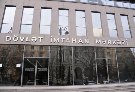 İmtahan zalında gizlədilmiş “ağıllı” saat aşkar olunub, araşdırma aparılır