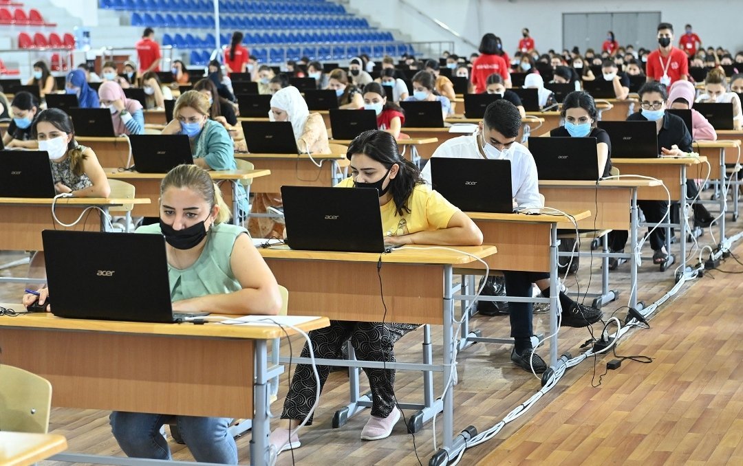 Müəllimlərin müddətli müqavilə ilə vakansiya seçimlərinə start verilir