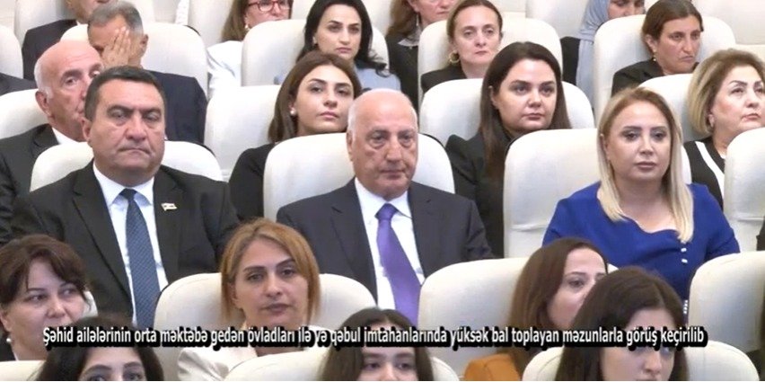 Sumqayıtda təhsil işçiləri və təhsildə fərqlənən tələbələrlə görüş keçirilib - VİDEO