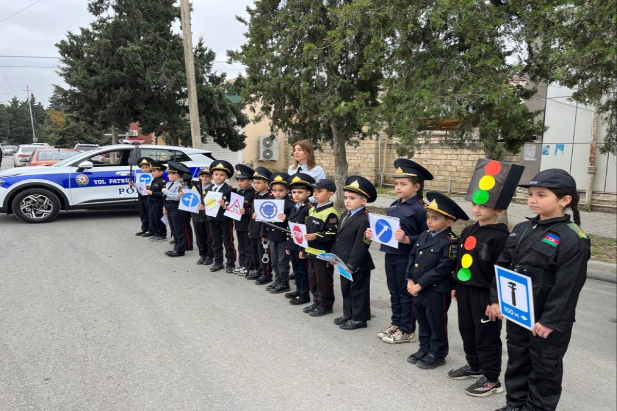 Xaçmazda uşaqlar 1 günlük yol polisi olublar - FOTO