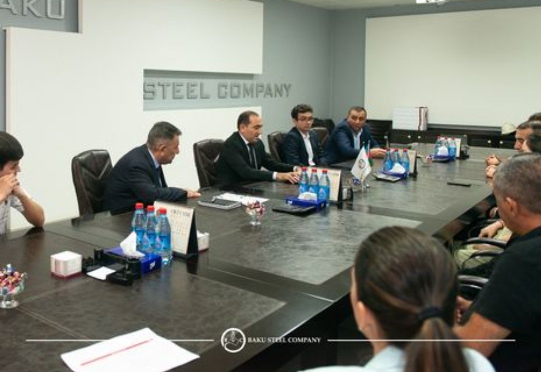 “Baku Steel Company” əməkdaşlarının yüksək balla ali məktəblərə qəbul olunan övladlarını mükafatlandırıb