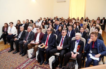 “Əlyazma kitabı Azərbaycan-Türkiyə elmi-mədəni əlaqələr kontekstində” mövzusunda beynəlxalq konfrans keçirilib - FOTO