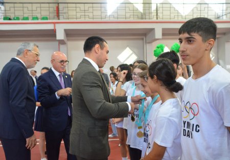 Beynəlxalq Olimpiya Gününə həsr olunmuş tədbir keçirilib - FOTO