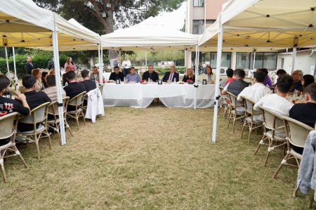 Ege Universitetində təhsil alan ADAU tələbələri üçün səhər yeməyi təşkil olunub - FOTO