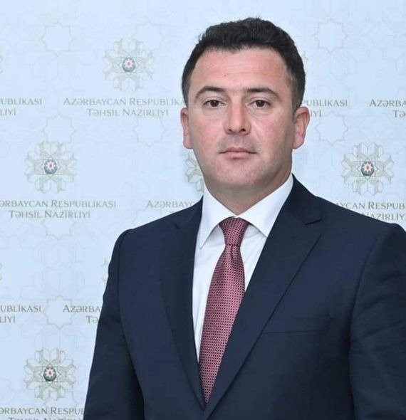 Öz vəzifəsindən başqa bütün çirkli işlərə baş qoşan Rüfət Hacıyevin ACI SONU: Nazirlik onun trol dəstələrini gözü yaşlı qoydu
