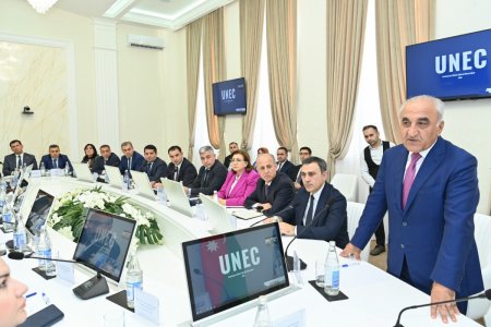 Emin Əmrullayev UNEC-də yeni mərkəzlərin açılışında iştirak edib - FOTOLAR Emin Əmrullayev UNEC-də yeni mərkəzlərin açılışında iştirak edib - FOTOLAR