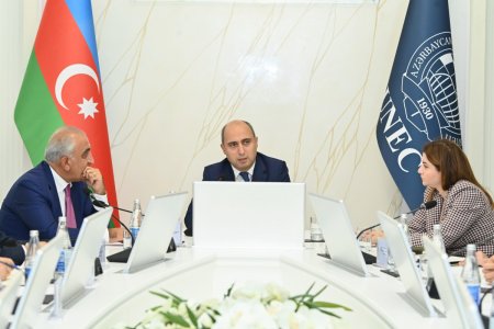 Emin Əmrullayev UNEC-də yeni mərkəzlərin açılışında iştirak edib - FOTOLAR Emin Əmrullayev UNEC-də yeni mərkəzlərin açılışında iştirak edib - FOTOLAR
