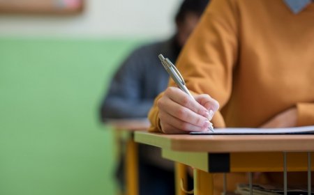 Dövlət qulluğunda fəaliyyətin davam etdirilməsi üzrə test imtahanı keçiriləcək