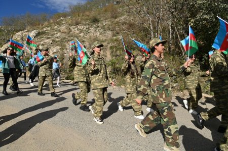 Laçında "Bayraq yürüşü" - FOTOLAR