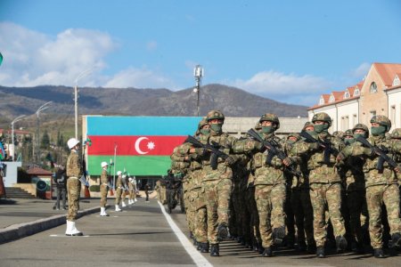 Prezident İlham Əliyev Xankəndidə hərbi paradda iştirak edib - FOTO 