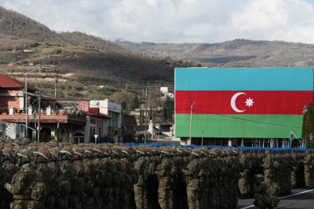 Prezident İlham Əliyev Xankəndidə hərbi paradda iştirak edib - FOTO 
