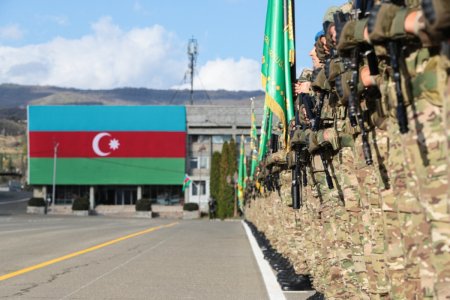 Prezident İlham Əliyev Xankəndidə hərbi paradda iştirak edib - FOTO 