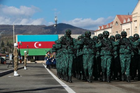 Prezident İlham Əliyev Xankəndidə hərbi paradda iştirak edib - FOTO 