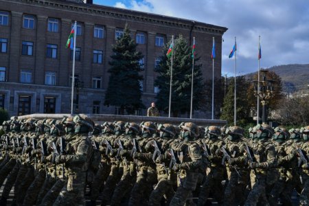 Prezident İlham Əliyev Xankəndidə hərbi paradda iştirak edib - FOTO 