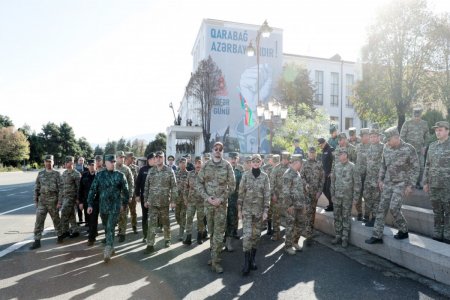 Prezident İlham Əliyev Xankəndidə hərbi paradda iştirak edib - FOTO 