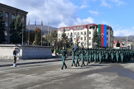 Prezident İlham Əliyev Xankəndidə hərbi paradda iştirak edib - FOTO 