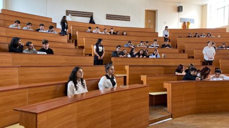 BDU-da Zəfər Gününə həsr edilmiş universitetlərarası intellektual oyun keçirilib - FOTO