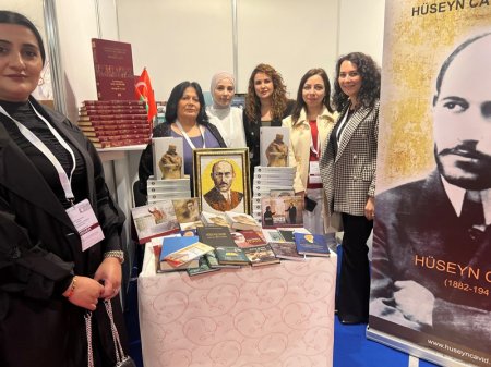 Hüseyn Cavidin Ev Muzeyi Bakı Beynəlxalq Kitab Sərgisində iştirak edir - FOTO
