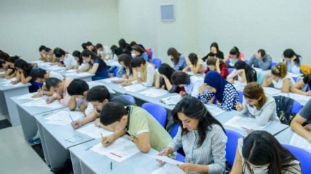  Azərbaycan Universitetlərində ilk dərs günündən 104 il ötür