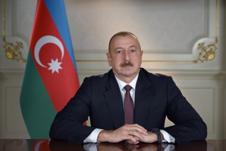 Prezident İlham Əliyev Oman Sultanını milli bayram münasibətilə təbrik edib