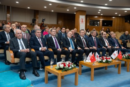 AMEA Türk Dil Qurumunun “Türk dilinə xidmət” mükafatına layiq görülüb - FOTO