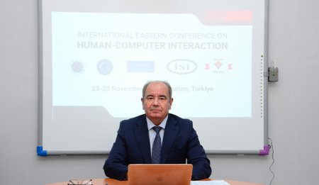 Akademik Əli Abbasov İnsan-Kompüter Qarşılıqlı Əlaqəsi üzrə Beynəlxalq Şərq Konfransında iştirak edib