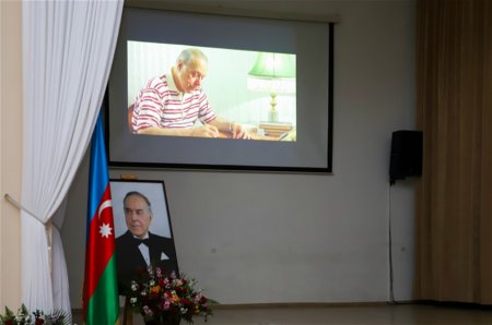 ADU-da Ulu öndər Heydər Əliyevin anım günü münasibətilə tədbir keçirilib - FOTO