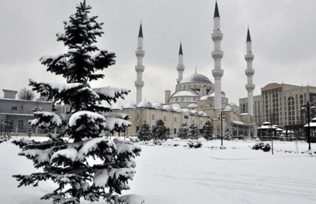 Qırğızıstanda dərslər soyuq havaya görə onlayn təhsilə keçirilib