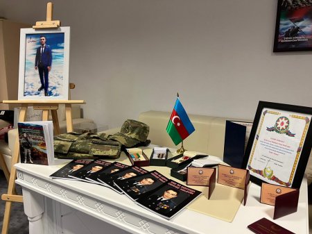 MEK-də şəhid Elşən Müslümova həsr olunmuş kitabın təqdimatı keçirilib - FOTO