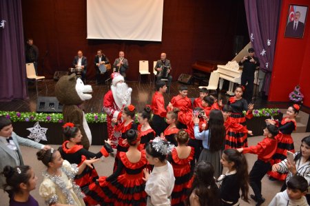 Şamaxı İncəsənət Təhsili Mərkəzində bayram tədbiri baş tutub - FOTO