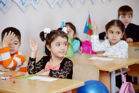 İbtidai siniflərə yaz tətilində ev tapşırığı verilməlidirmi? - Təhsil ekspertindən AÇIQLAMA