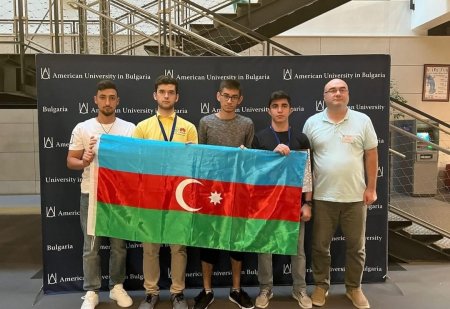 Tələbələrimiz iki bürünc medal və Fəxri Fərman qazanıblar