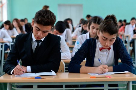 Azərbaycan dili imtahanından qeyri-məqbul qiymət alan abituriyentlərin NƏZƏRİNƏ