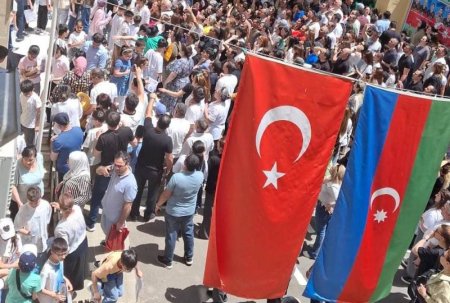 Bakı Türk Liseyinə qəbul imtahanları keçirilib