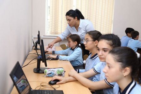 6030 müəllim təlimlərdən keçib